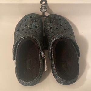 Crocs fur lined glitter clogs size 6